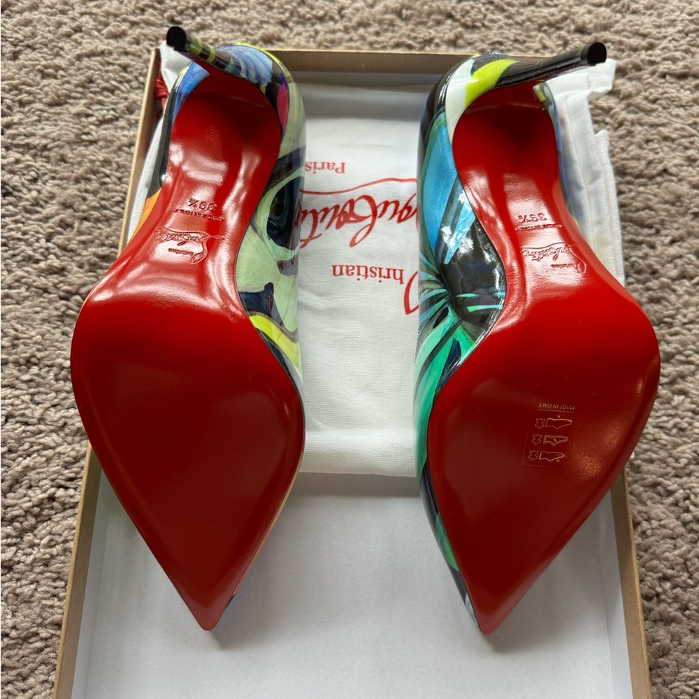 Christian Louboutin Flower. 100mm elegant. Stunning.
Hot Chick style. - Picture 9 of 14